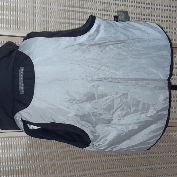 Kenneth Cole Reaction Puffer Vest - Picture 6 of 8